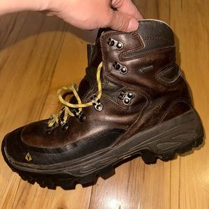 Men’s hiking boots
